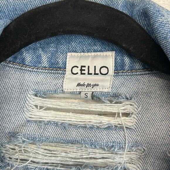 Cello Heavily Distressed Ripped Jean Jacket Women’s Size Small - Picture 5 of 7